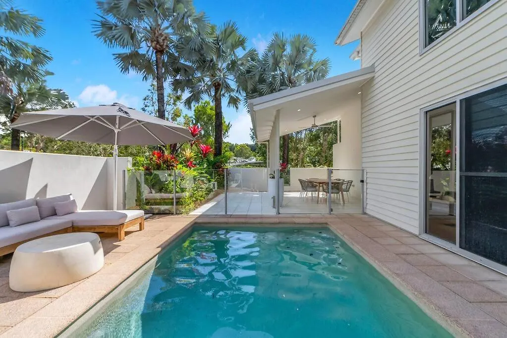 Cove House - Coastal Convenience By The Pool Villa Palm Cove