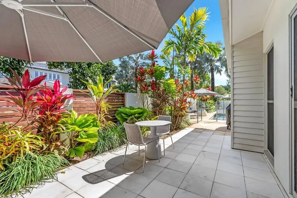 Cove House - Coastal Convenience By The Pool Villa Palm Cove