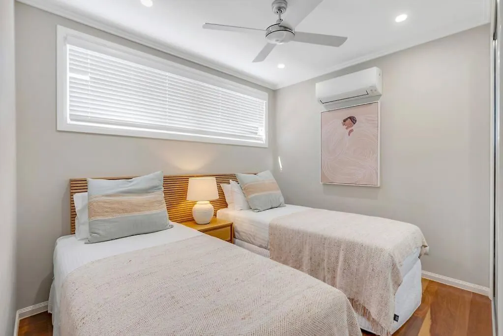 Cove House - Coastal Convenience By The Pool Villa Palm Cove