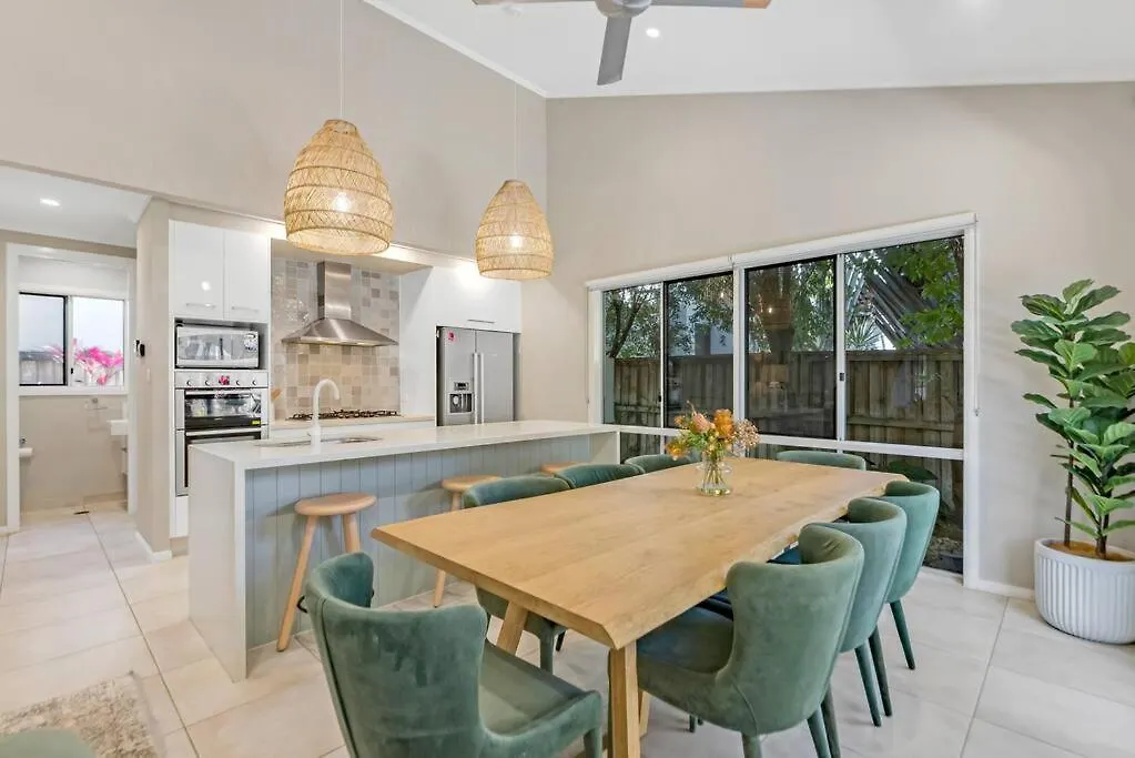 Cove House - Coastal Convenience By The Pool Villa Palm Cove Australien