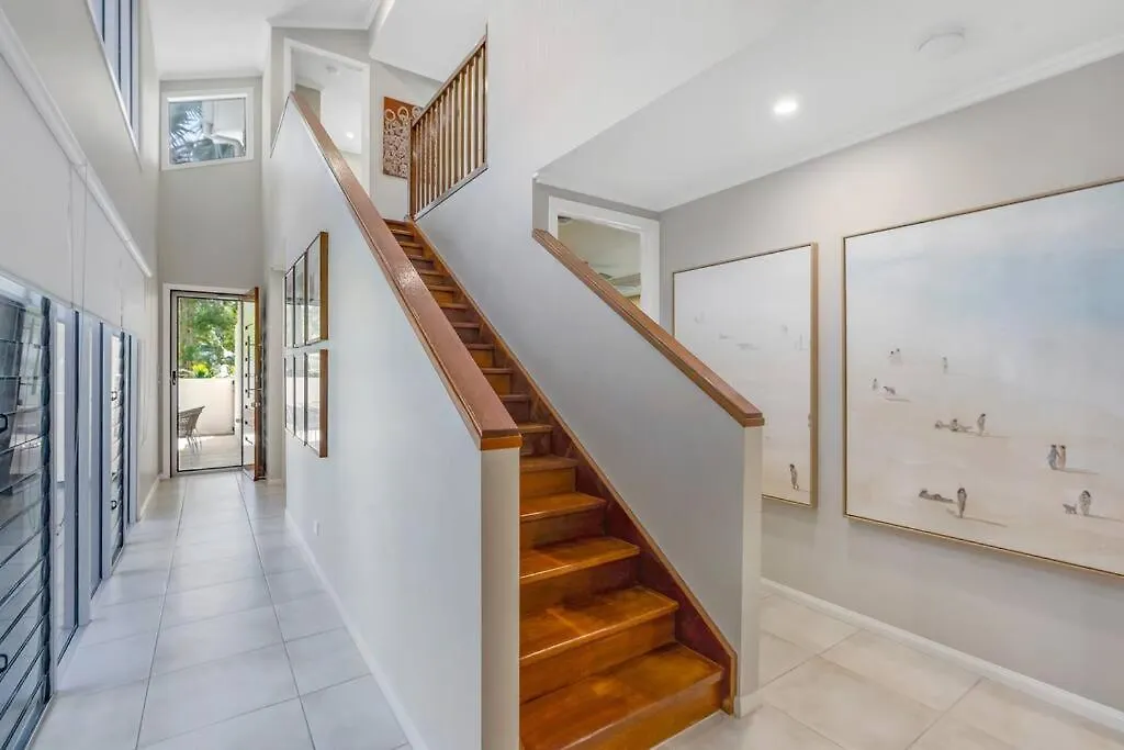 Cove House - Coastal Convenience By The Pool Villa Palm Cove