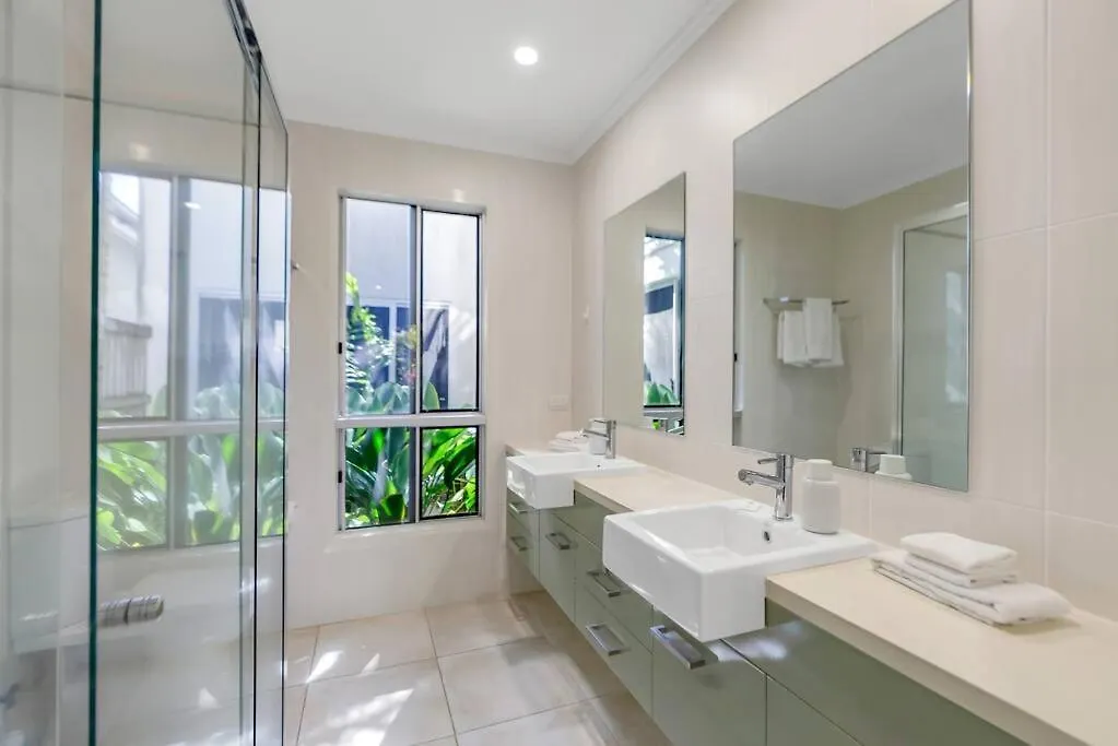 Cove House - Coastal Convenience By The Pool Villa Palm Cove 0*,