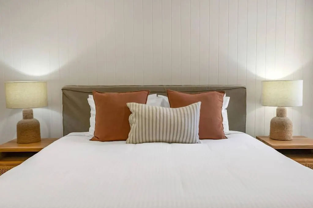 Cove House - Coastal Convenience By The Pool Villa Palm Cove 0*,  Australien
