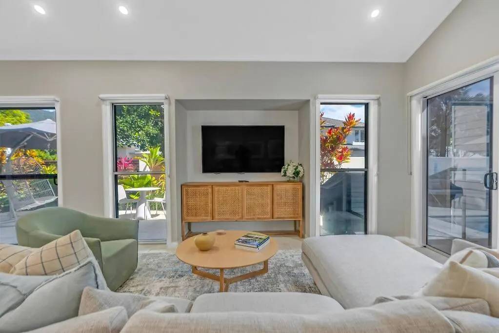 Cove House - Coastal Convenience By The Pool Villa Palm Cove 0*,  Australien