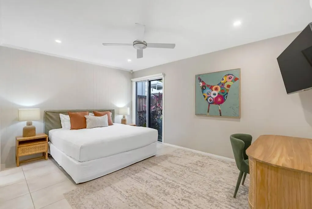 Cove House - Coastal Convenience By The Pool Villa Palm Cove