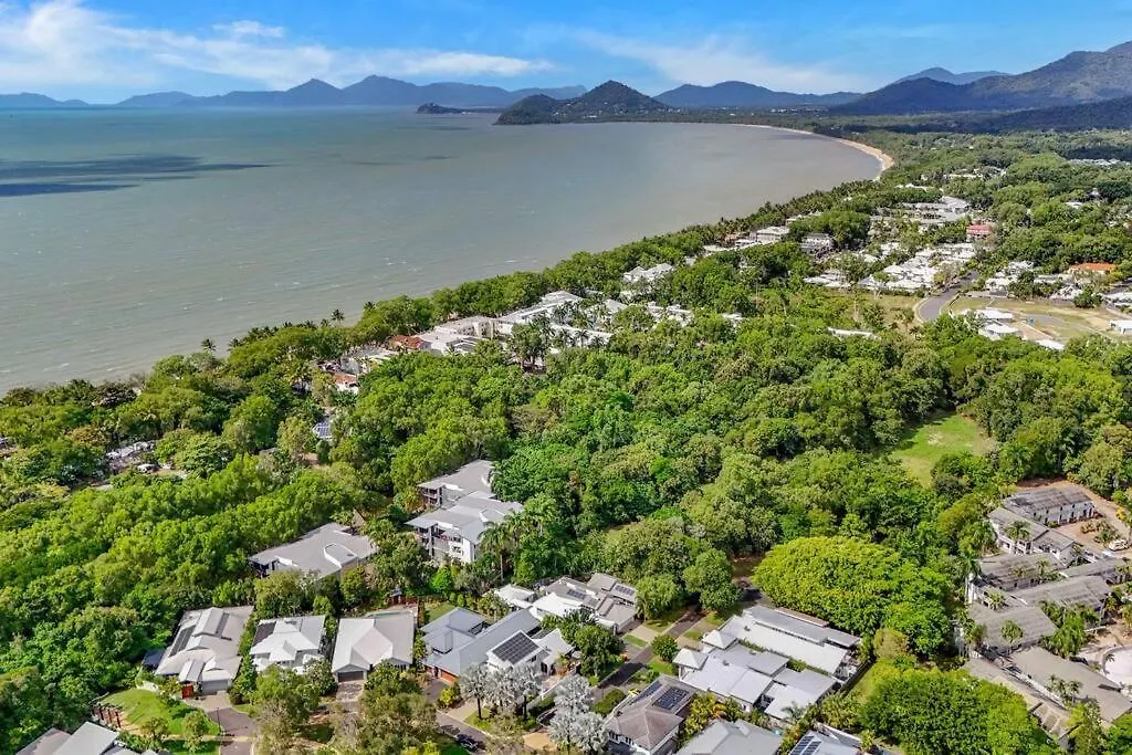 Cove House - Coastal Convenience By The Pool Villa Palm Cove 0*,  Australien