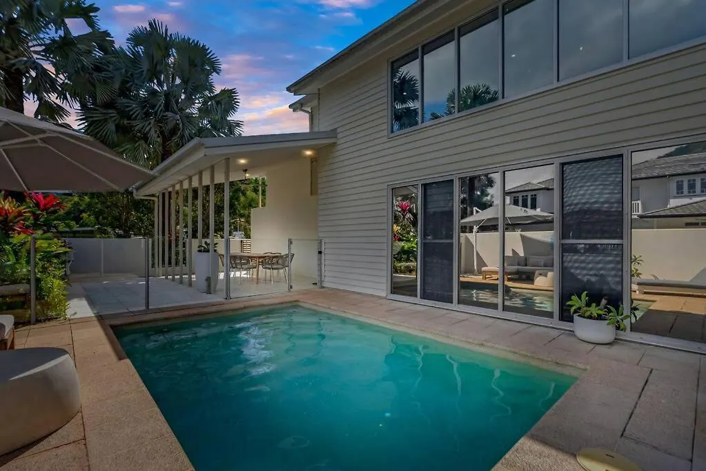 Cove House - Coastal Convenience By The Pool Villa Palm Cove